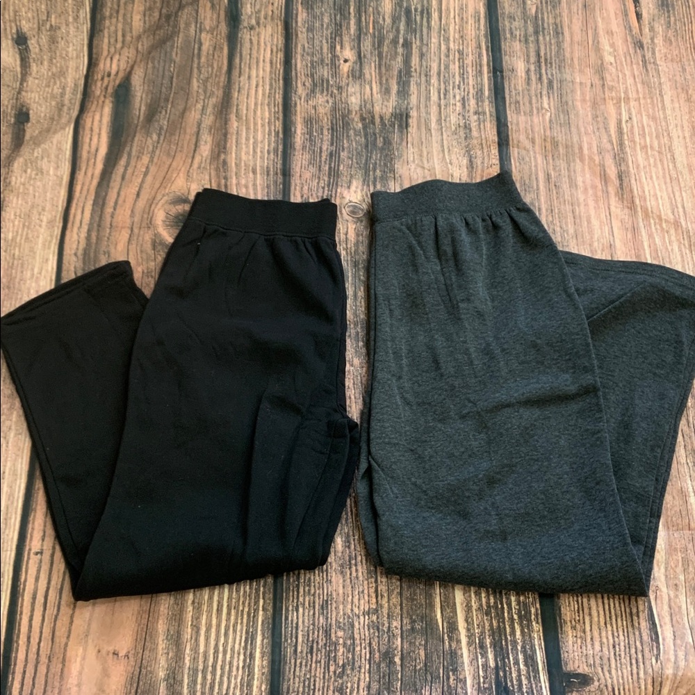 Women’s L Bobbie Brooks Sweat pant bundle 2 pairs! Like new comfy cozy